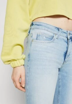 Calvin Klein Jeans Mid Rise - Jeans Skinny - Denim Light -Next Soldes b6cac9b30c9d4f019ced585224998b98