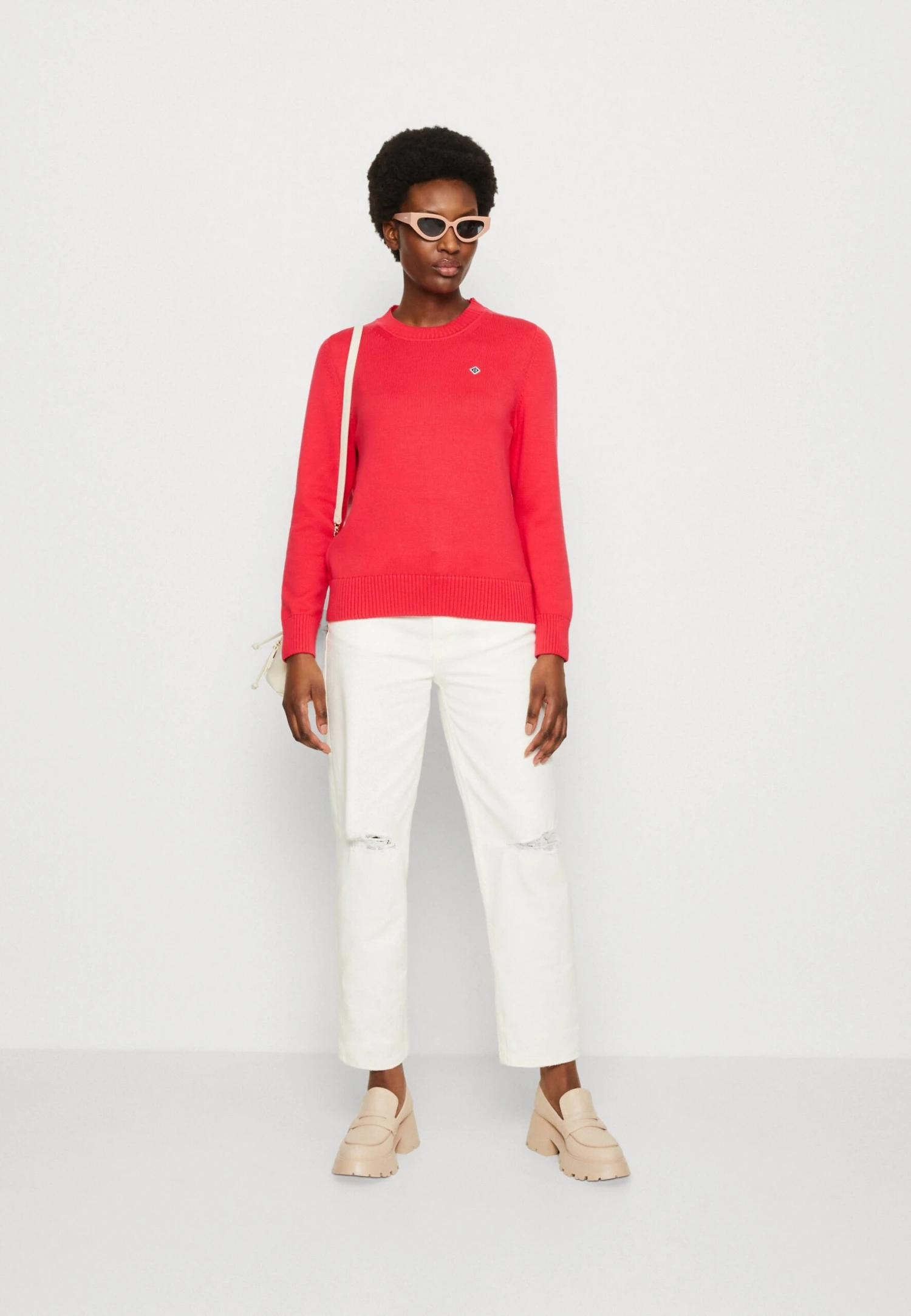 Gant Icon C Neck - Pullover - Magenta Pink 4 Gant Icon C Neck - Pullover - Magenta Pink – Image 2