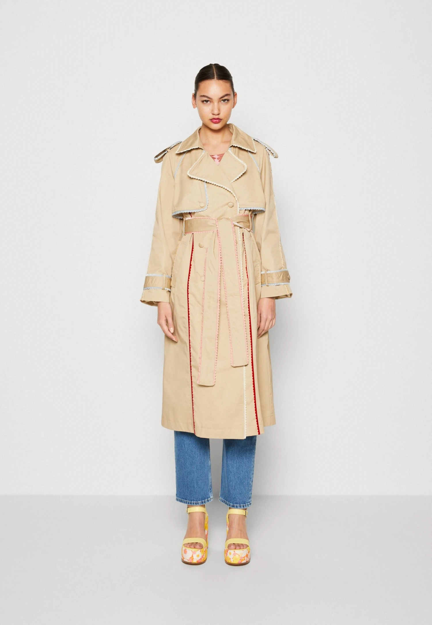 SISTER JANE Orchard Scallop Trim - Trench - Beige 3 SISTER JANE Orchard Scallop Trim - Trench - Beige