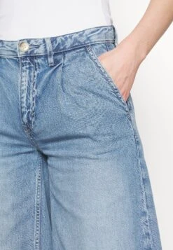 ESPRIT Clt Mr Culotte - Jean Flare - Blue Light Wash -Next Soldes c9a38d7b73f34989b882a87f13ae3550