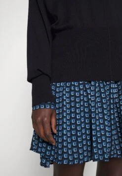 Hugo Slinnye - Pullover - Black -Next Soldes cd35050aea1f4b158c06faed561530d7