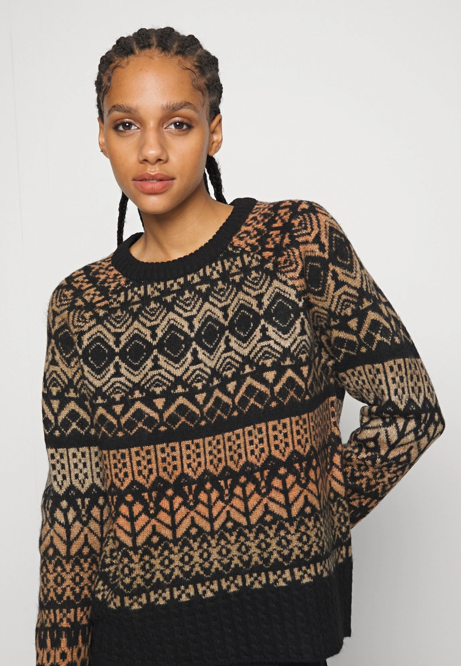 ONLY Onlaida Fairisle - Pullover - Black Detail/Humus/Toasted Coconut Space Dye 6 ONLY Onlaida Fairisle - Pullover - Black Detail/Humus/Toasted Coconut Space Dye – Image 4