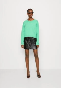 Pieces Pchesa O Neck Cropped - Pullover - Irish Green 9 Pieces Pchesa O Neck Cropped - Pullover - Irish Green -Next Soldes d80ce0ae47cc4870820757bda0b17289