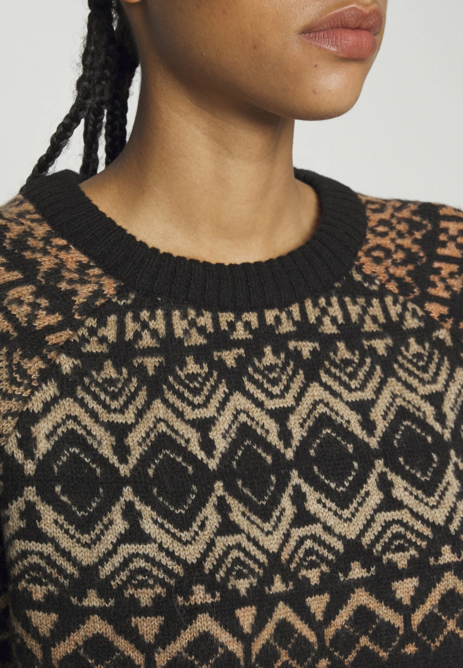 ONLY Onlaida Fairisle - Pullover - Black Detail/Humus/Toasted Coconut Space Dye 8 ONLY Onlaida Fairisle - Pullover - Black Detail/Humus/Toasted Coconut Space Dye – Image 6