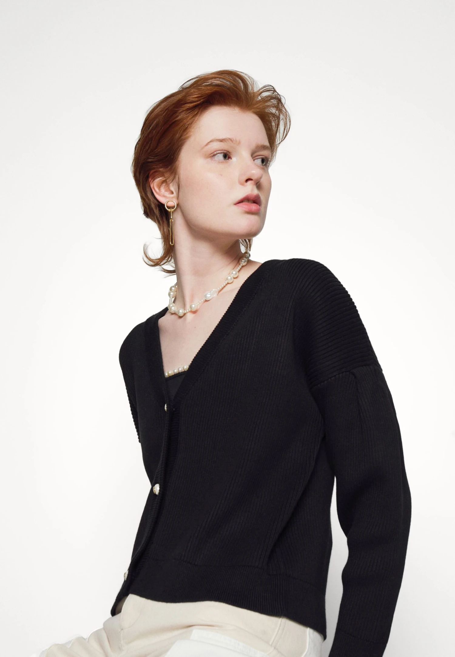 Mother Of Pearl Cardigan With Pearl Buttons - Gilet - Black 7 Mother Of Pearl Cardigan With Pearl Buttons - Gilet - Black – Image 5