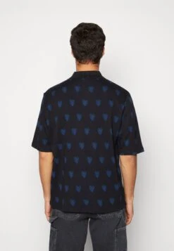 WEEKDAY Unisex Nima Polo - Gilet - Black -Next Soldes de9dac4fd40a460c8047d53149c2e9bf