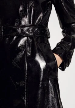 MICHAEL Michael Kors Faux Ptnt Trench - Trench - Black 15 MICHAEL Michael Kors Faux Ptnt Trench - Trench - Black -Next Soldes df56857f3c0b4e4088b1ccd45472705d