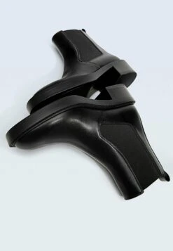 Stradivarius Flache Casual - Boots À Talons - Black 11 Stradivarius Flache Casual - Boots À Talons - Black -Next Soldes e04ca351f3244f63ba6c5233d5303a27