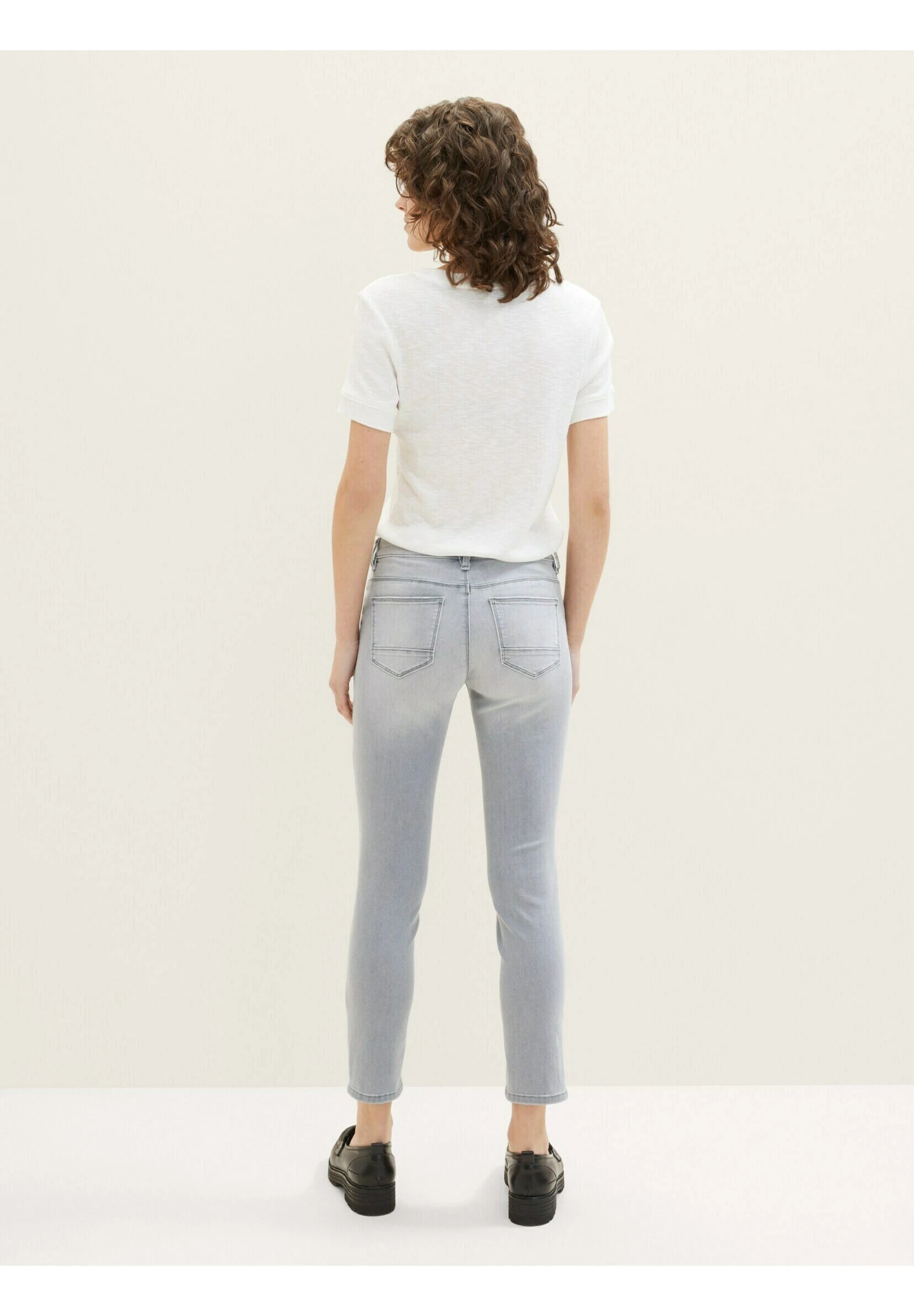 Tom Tailor Alexa - Jean Slim - Used Bleached Grey Denim 11 Tom Tailor Alexa - Jean Slim - Used Bleached Grey Denim – Image 9