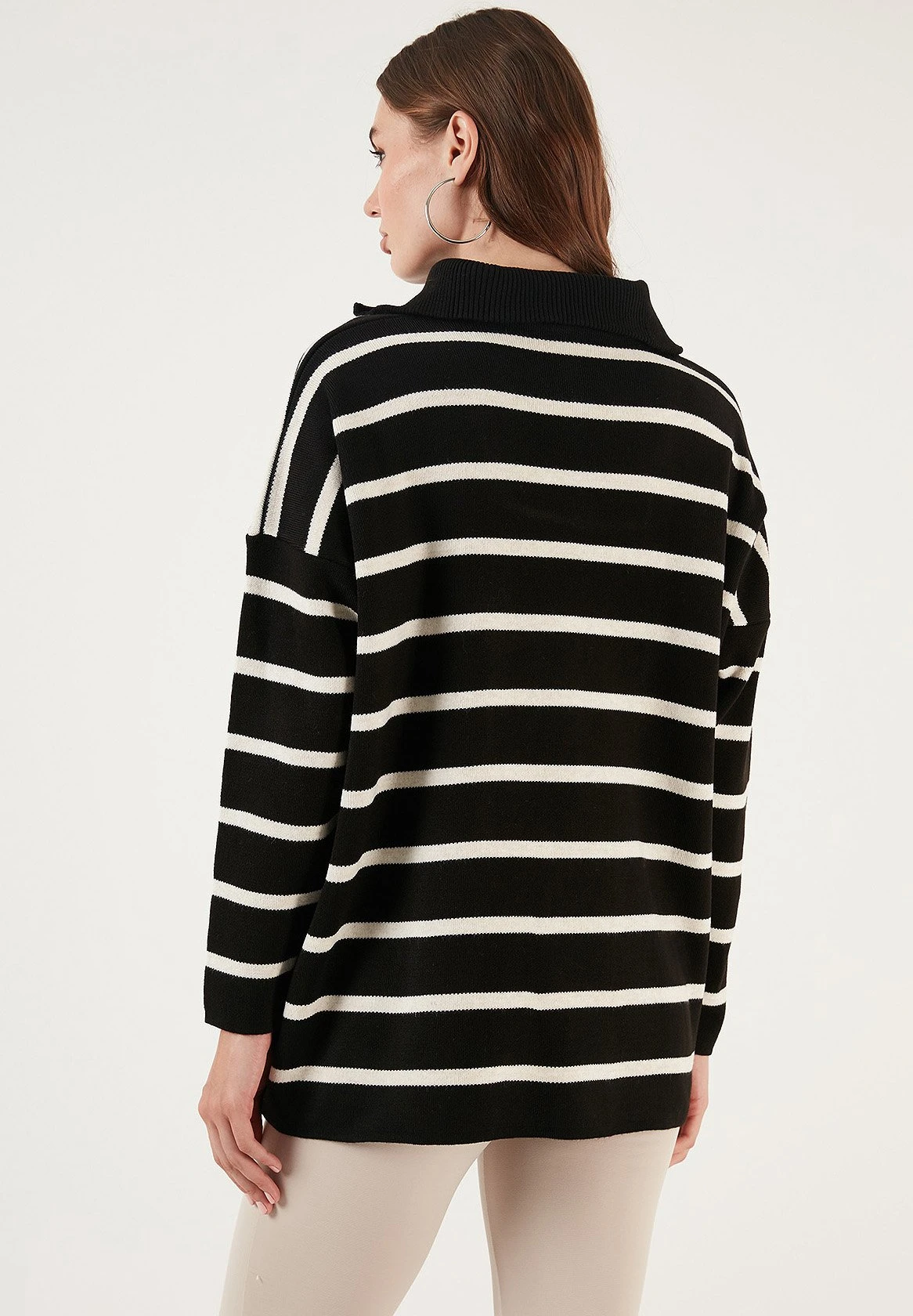 LELA Pullover - Black/Light Stone 5 LELA Pullover - Black/Light Stone – Image 3