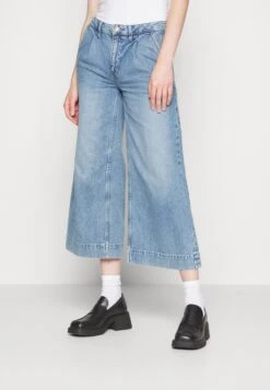 ESPRIT Clt Mr Culotte - Jean Flare - Blue Light Wash -Next Soldes f14179e4c3a84538abedf9606ca24851