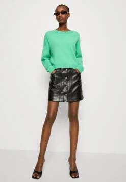 Pieces Pchesa O Neck Cropped - Pullover - Irish Green 11 Pieces Pchesa O Neck Cropped - Pullover - Irish Green -Next Soldes f186b148ee864359b31e0376d9d70d0b