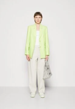 Selected Femme Slfbinna Relaxed - Manteau Court - Sharp Green 9 Selected Femme Slfbinna Relaxed - Manteau Court - Sharp Green -Next Soldes f35520b51b4f4414b3da6645c1dfc27a