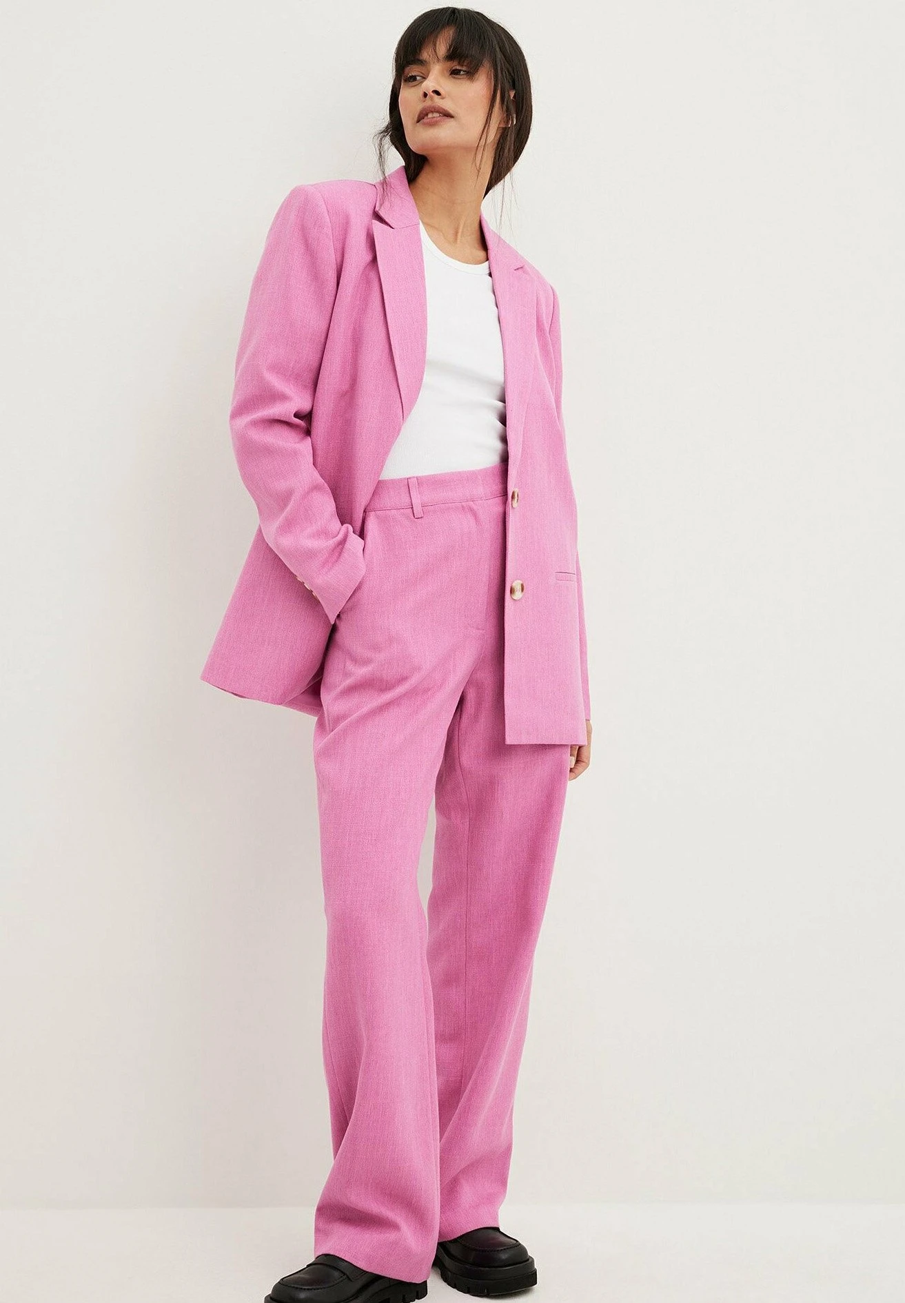 NA-KD Mit Normaler Passform - Manteau Court - Pink 4 NA-KD Mit Normaler Passform - Manteau Court - Pink – Image 2