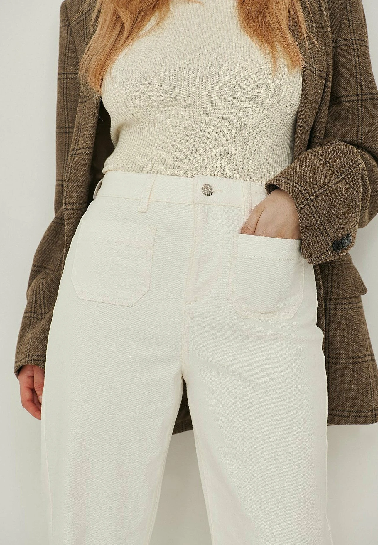 NA-KD Mit Weitem Bein Und Vordertasche - Jean Flare - Offwhite 6 NA-KD Mit Weitem Bein Und Vordertasche - Jean Flare - Offwhite – Image 4